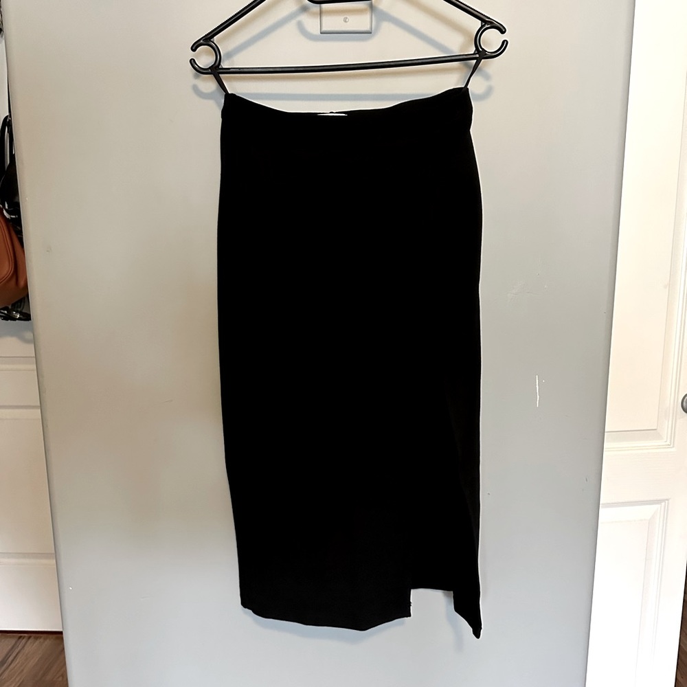 COPY - Babaton Pencil Skirt w/ slit